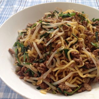 ニラもやしひき肉de香港焼きそば♪